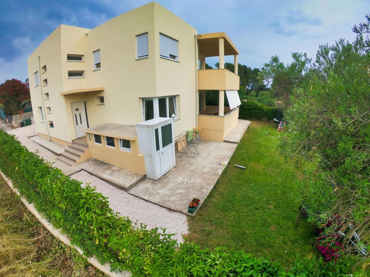 Apartments Martina Бибине Екстериор снимка
