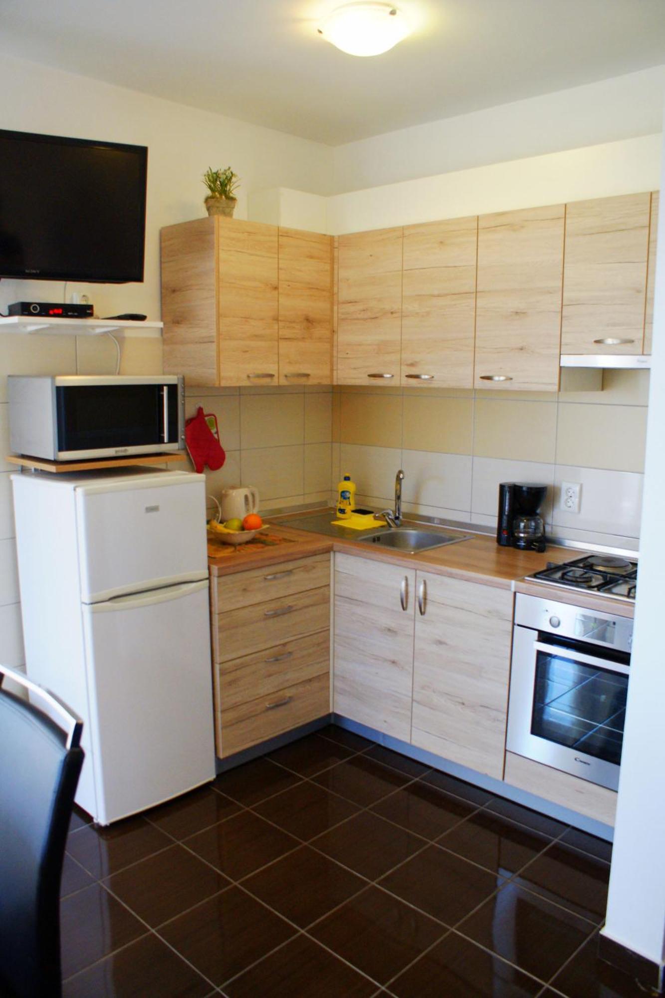 Apartments Martina Бибине Екстериор снимка