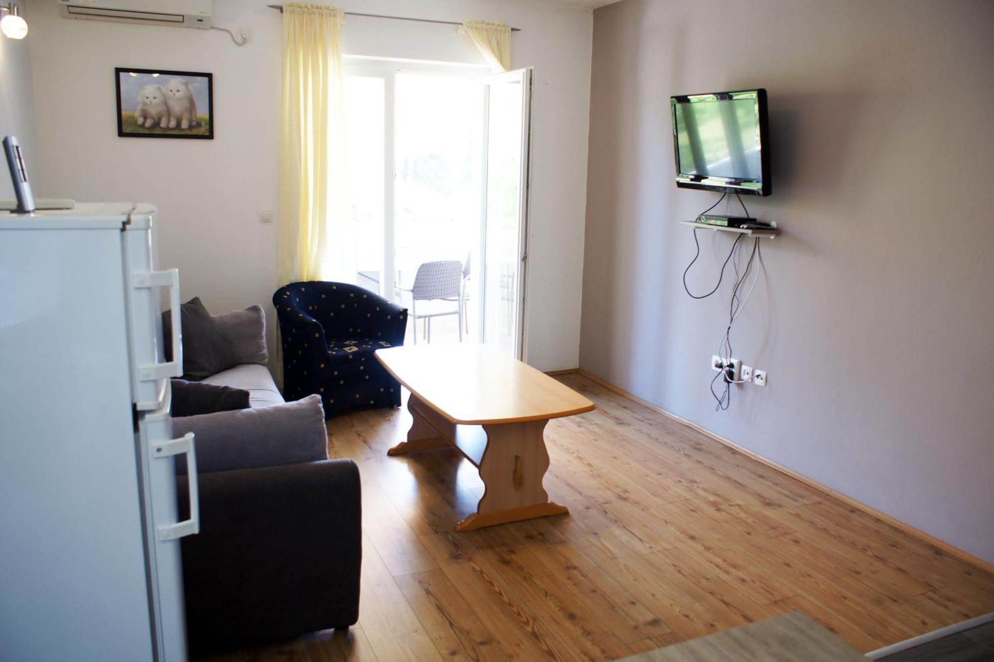 Apartments Martina Бибине Екстериор снимка
