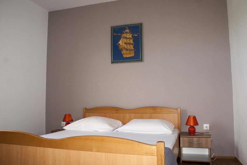 Apartments Martina Бибине Екстериор снимка