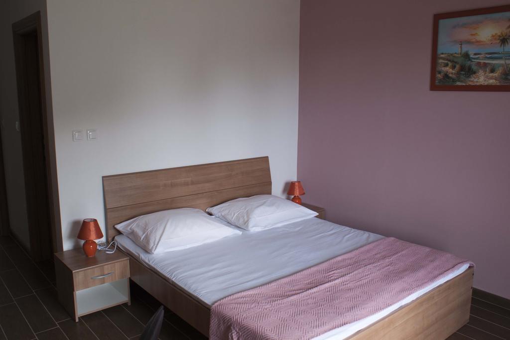 Apartments Martina Бибине Екстериор снимка