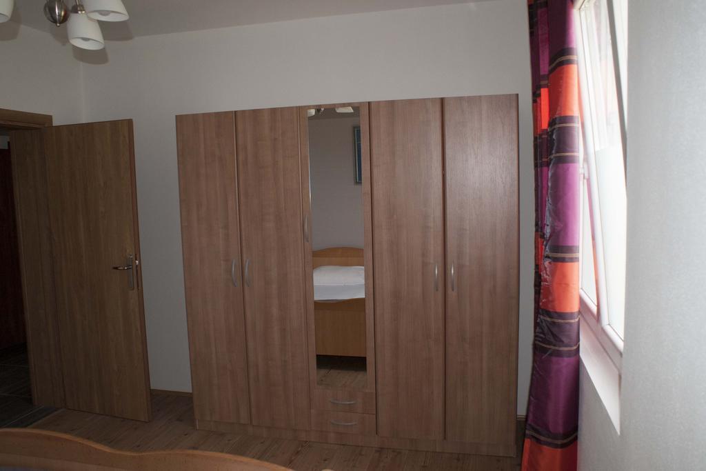 Apartments Martina Бибине Екстериор снимка
