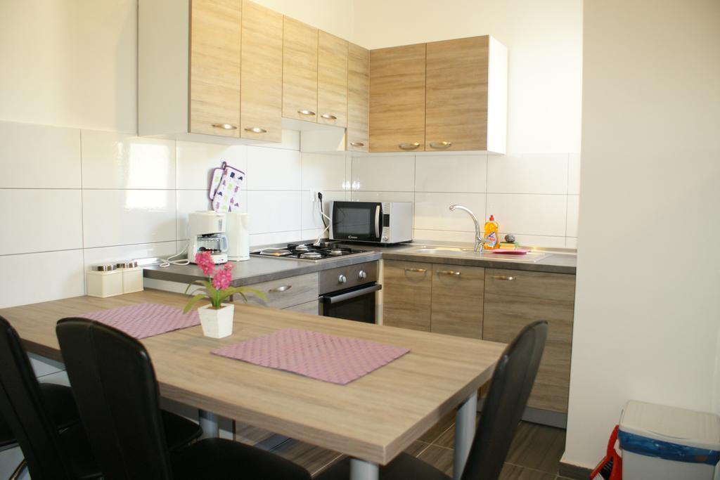 Apartments Martina Бибине Екстериор снимка