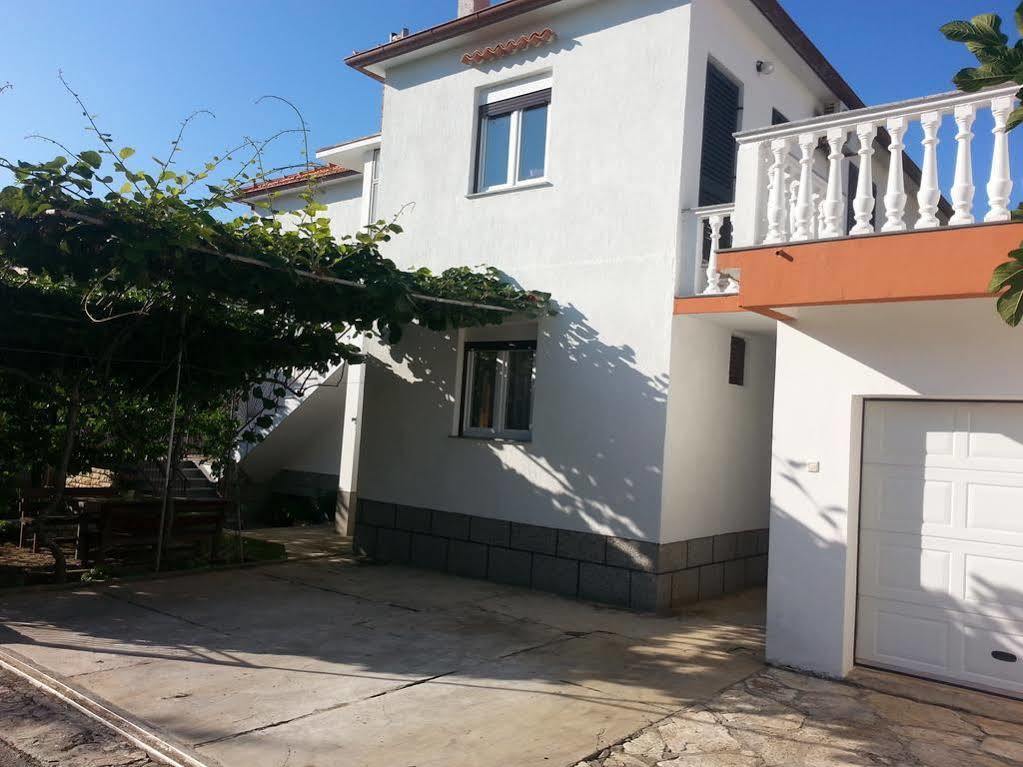 Apartments Martina Бибине Екстериор снимка