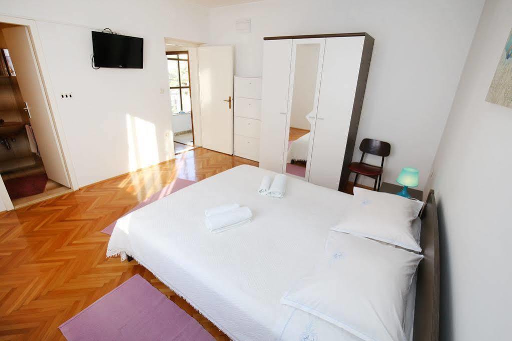 Apartments Martina Бибине Екстериор снимка