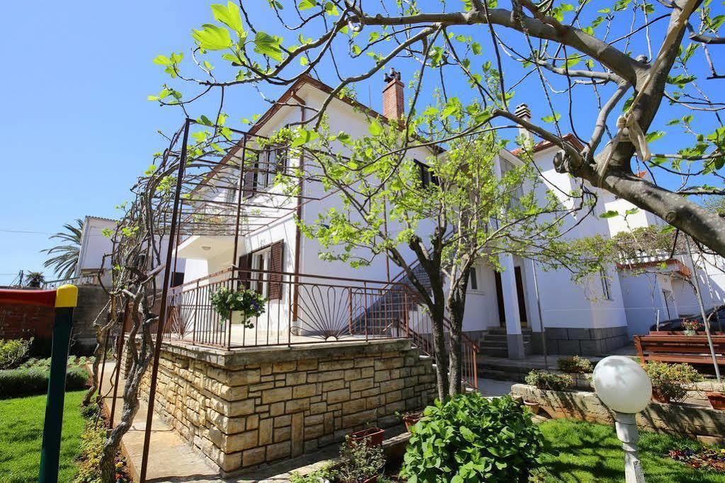 Apartments Martina Бибине Екстериор снимка
