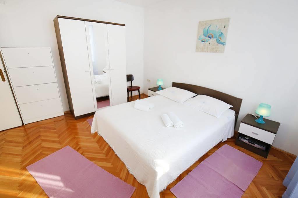 Apartments Martina Бибине Екстериор снимка